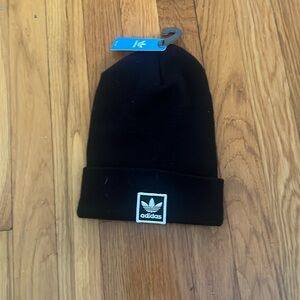 Adidas boys black beanie- NWT